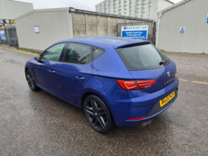 2020 SEAT Leon 1.5 Tsi Evo Fr Black Edition Euro 6 (s/s) 5dr in Blue — image 4