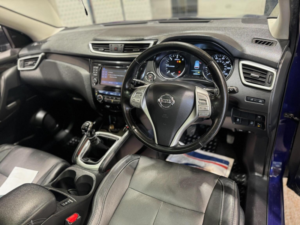 2016 Nissan Qashqai 1.6 Dci Tekna 2WD Euro 6 (s/s) 5dr in Blue — image 2