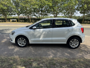 2015 Volkswagen Polo 1.2 Tsi Bluemotion Tech Se in White — image 6
