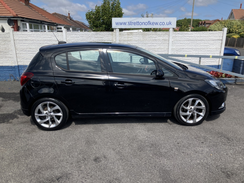 2017 Vauxhall Corsa 1.4 I Ecoflex Sri Vx Line in Black — image 1