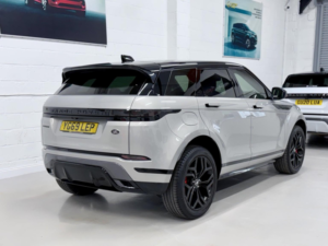 2019 Land Rover Range Rover Evoque 2.0 D180 First Edition in Silver — image 5