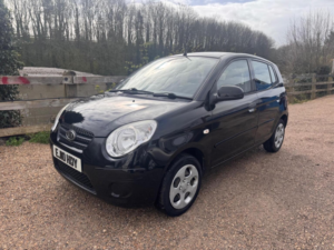 2010 Kia Picanto 1.1 Strike 5dr in Black — image 3