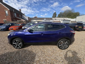 2016 Nissan Qashqai 1.2 Dig-T Tekna in Blue — image 6