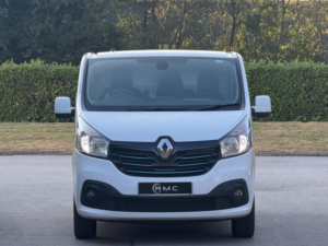 2017 Renault Trafic 1.6 Dci 27 Sport Nav Swb Standard Roof Euro 6 5dr in White — image 6