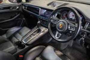 2021 Porsche Macan 3.0t V6 S Pan Roof Sports Exhaust Sports Chrono 21" Alloys in Grey — image 6