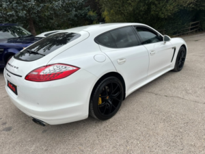 2012 Porsche Panamera 3.0 D V6 in White — image 4