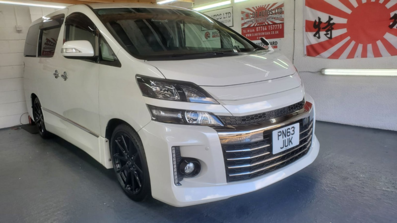 2014 Toyota Vellfire Vellfire Gs 2.4 Auto 7 Seater in White — image 1
