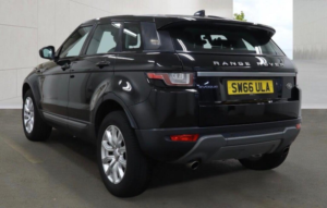 2017 Land Rover Range Rover Evoque 2.0 Ed4 Se Fwd Euro 6 (s/s) 5dr in Black — image 3