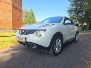 2012 Nissan Juke 1.6 Acenta Premium Euro 5 (s/s) 5dr in White — image 3