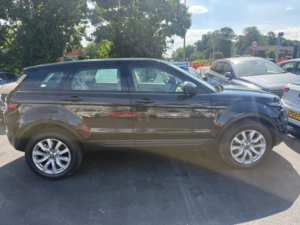 2017 Land Rover Range Rover Evoque 2.0 Td4 Se Tech SUV 5dr Diesel Auto 4WD Euro 6 (s/s) (180 Ps) in Black — image 3