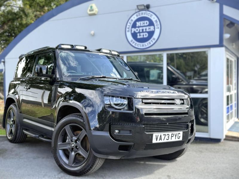 2023 Land Rover Defender 90 3.0 D250 Mhev Hse Auto 4WD Euro 6 (s/s) 3dr in Black — image 1