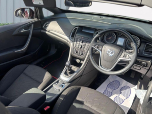 2013 Vauxhall Cascada 1.4t Se Euro 5 (s/s) 2dr in Red — image 6