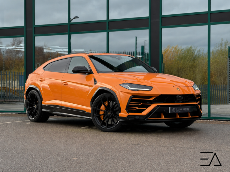 2020 Lamborghini Urus 4.0 V8 Biturbo in Orange — image 1