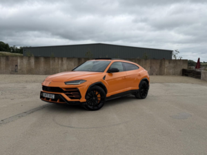 2020 Lamborghini Urus 4.0 V8 Biturbo in Orange — image 5