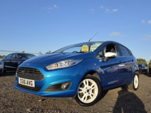 2016 Ford Fiesta 1.25 Zetec Blue Edition Hatchback 5dr Petrol Manual Euro 6 (82 Ps) in Blue — image 2