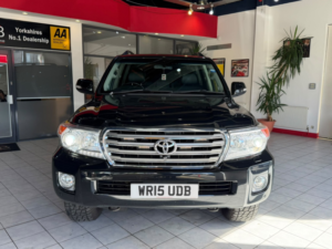 2015 Toyota Land Cruiser 4.5 D-4d V8 in Black — image 3