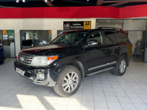 2015 Toyota Land Cruiser 4.5 D-4d V8 in Black — image 4