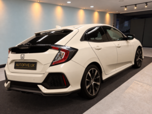 2017 Honda Civic 1.0 Vtec Turbo Sr in White — image 3