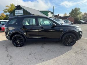 2014 Land Rover Discovery Sport Sd4 Se Tech in Black — image 5