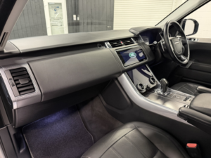 2019 Land Rover Range Rover Sport 3.0 Sd V6 Hse Dynamic in Silver — image 4