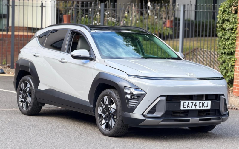 2024 Hyundai Kona 1.6 T-Gdi Ultimate SUV 5dr Petrol Manual Euro 6 (s/s) (138 Ps) in Grey — image 1