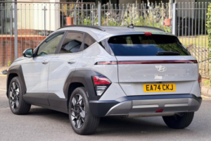 2024 Hyundai Kona 1.6 T-Gdi Ultimate SUV 5dr Petrol Manual Euro 6 (s/s) (138 Ps) in Grey — image 4