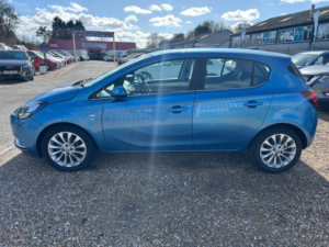 2017 Vauxhall Corsa 1.4i Se Auto Euro 6 5dr in Blue — image 4