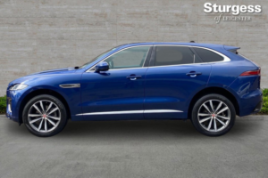2021 Jaguar F-Pace 2.0 D200 Mhev R-Dynamic Se Auto AWD Euro 6 (s/s) 5dr in Blue — image 4