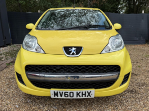 2010 Peugeot 107 1.0 12v Urban Euro 4 5dr in Yellow — image 3