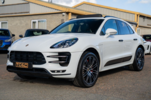 2017 Porsche Macan 3.6t V6 Turbo Performance SUV 5dr Petrol Pdk 4WD Euro 6 (s/s) (440 Ps) in White — image 6