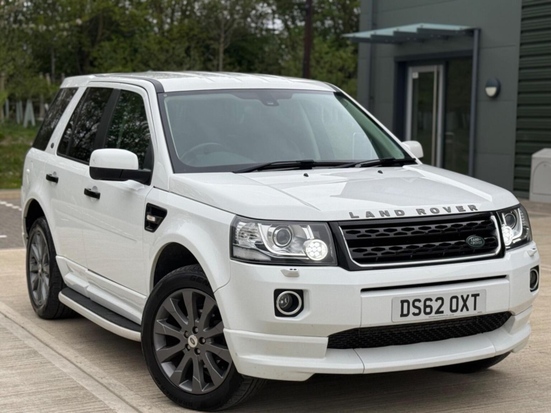 2013 Land Rover Freelander 2 2.2 Sd4 Dynamic Commandshift 4WD Euro 5 5dr in White — image 1