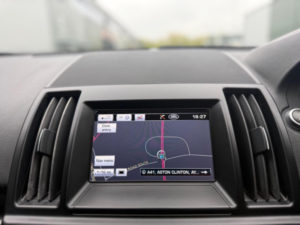 2013 Land Rover Freelander 2 2.2 Sd4 Dynamic Commandshift 4WD Euro 5 5dr in White — image 2