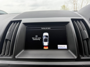 2013 Land Rover Freelander 2 2.2 Sd4 Dynamic Commandshift 4WD Euro 5 5dr in White — image 3