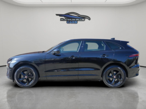 2021 Jaguar F-Pace 2.0 D200 Mhev R-Dynamic S Auto AWD Euro 6 (s/s) 5dr in Black — image 4