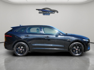 2021 Jaguar F-Pace 2.0 D200 Mhev R-Dynamic S Auto AWD Euro 6 (s/s) 5dr in Black — image 5