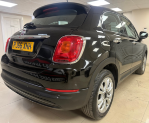 2016 Fiat 500x 1.6 E-Torq Pop Star SUV 5dr Petrol Manual Euro 6 (110 Ps) in Black — image 4