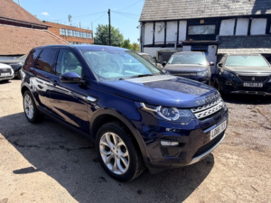 2016 Land Rover Discovery Sport Td4 Hse in Blue — image 2