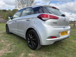 2016 Hyundai I20 1.1 Crdi Se Euro 6 5dr in Grey — image 6