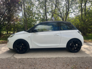 2017 Vauxhall Adam 1.2i Ecoflex Energised Hatchback 3dr Petrol Manual Euro 6 (s/s) (70 Ps) in White — image 5