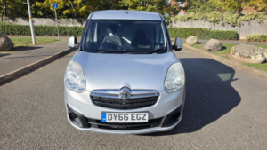 2016 Vauxhall Combo 1.3 Cdti 2000 16v Sportive in Silver — image 2