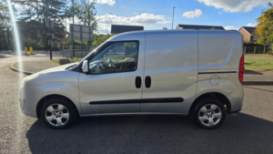 2016 Vauxhall Combo 1.3 Cdti 2000 16v Sportive in Silver — image 4
