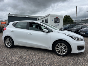 2016 Kia Ceed 1.6 Crdi 2 in White — image 5
