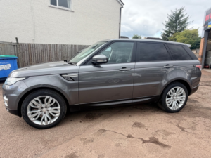 2015 Land Rover Range Rover Sport 3.0 Sd V6 Hse in Grey — image 6
