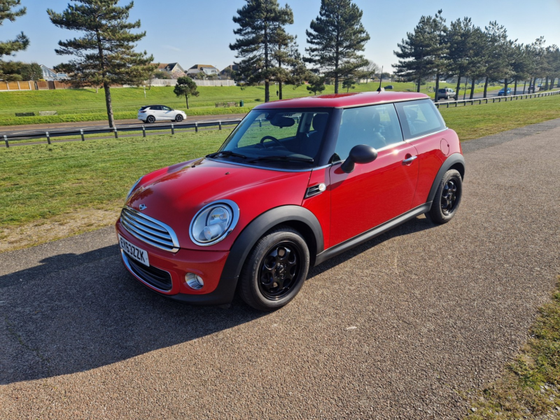 2013 MINI Hatch 1.6 One Hatch in Red — image 1