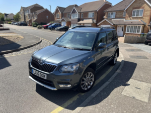 2015 Skoda Yeti 1.2 Tsi Elegance in Grey — image 4