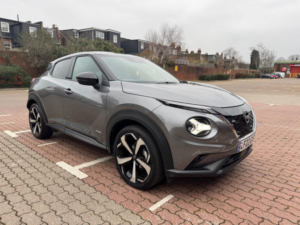 2022 Nissan Juke 1.6 Tekna Auto Euro 6 5dr in Grey — image 5