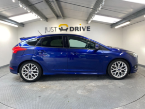 2018 Ford Focus 1.0t Ecoboost St-Line Hatchback 5dr Petrol Manual Euro 6 (s/s) (140 Ps) in Blue — image 6