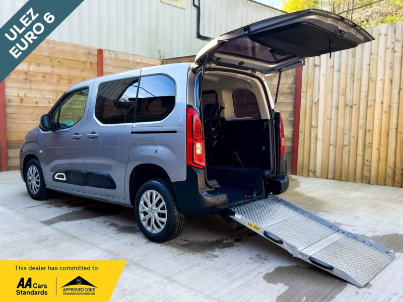 2020 Citroen Berlingo 3 SEAT Wheelchair Accessible Disabled Access Vehicle Wav in Grey — image 1