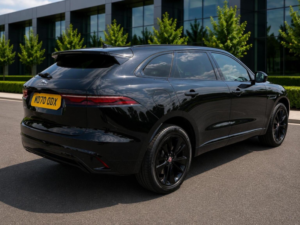 2021 Jaguar F-Pace 2.0 D200 Mhev R-Dynamic Se Auto AWD Euro 6 (s/s) 5dr in Black — image 5