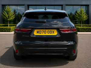 2021 Jaguar F-Pace 2.0 D200 Mhev R-Dynamic Se Auto AWD Euro 6 (s/s) 5dr in Black — image 6